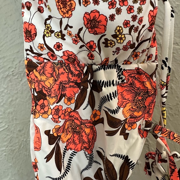 Floral Cutout Maaji Large Reversible Bikini Top Only - Picture 5 of 10